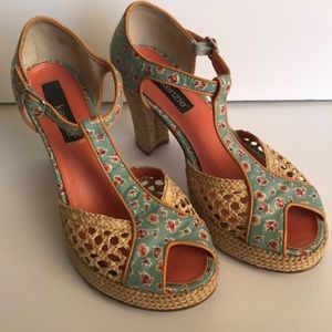 Kenzie Lyric platform heel Size 8M